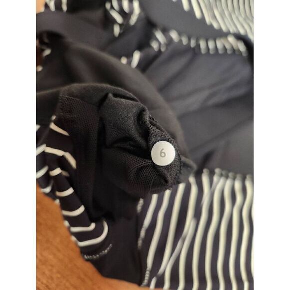 Lululemon Push Ur Limits Tank Parallel Stripe Black White / Black Size 6 - Picture 9 of 9